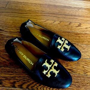 Tory Butch black leather mocassins, pristine shape